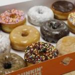 Компания Dunkin’ представила более 40 видов веганских пончиков