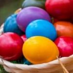 Химик-технолог рассказал об опасных красителях для яиц