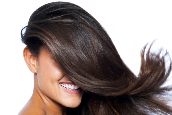 Гладкость и блеск: 4 тенденции в уходе за волосами в новом году