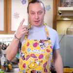 «Всего 3 ингредиента!»: как приготовить аппетитную запеканку с курочкой и кабачком под сыром по Емельяненко