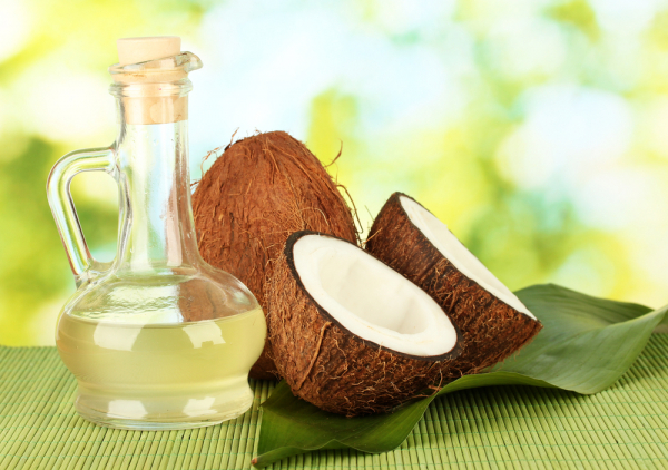 5 лучших способов использовать кокосовое масло для ухода за волосами