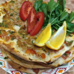 Как приготовить турецкую пиццу «Лахмаджун»